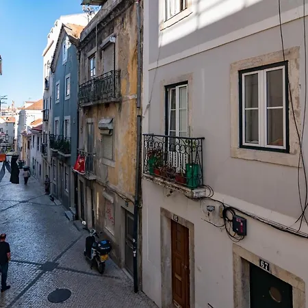 Daire Charming Santos W/ Patio By Lovelystay